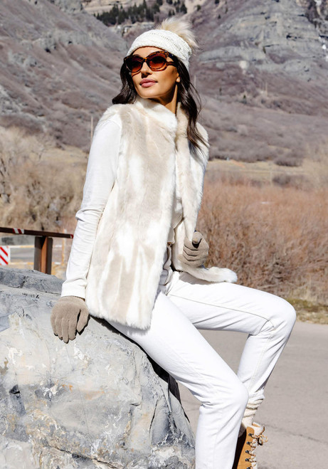 Winter Rabbit Faux Fur Hook Vest Winter Rabbit Faux Fur Hook Vest