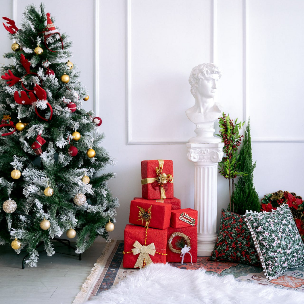 https://cdn11.bigcommerce.com/s-u8tmqz86pk/images/stencil/1058w/uploaded_images/christmas-interior-design-the-mill-shop.png?t=1699263520