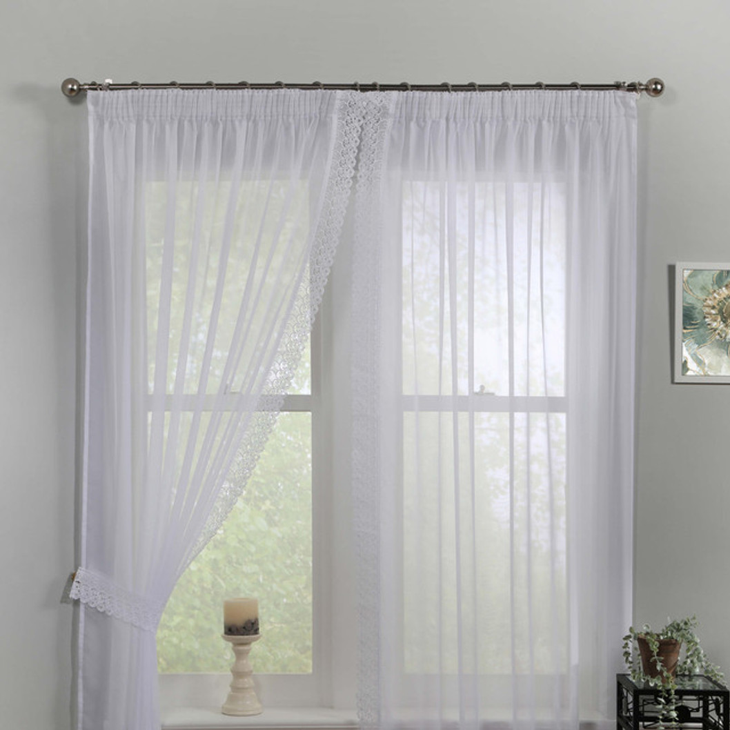 A Short Guide on How to Hang Net Curtains