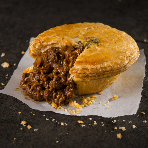 Pouch Pies - Beef & Onion Pie - 255g 
Delicious minced beef, sauteed onions and a rich tomato-oregano sauce wrapped in a puff pastry. 
ALLERGENS: Wheat, Barley, Celery, Anchovy (fish), Egg