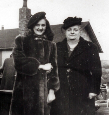mother-angelica-and-rhoda-wise2.jpg