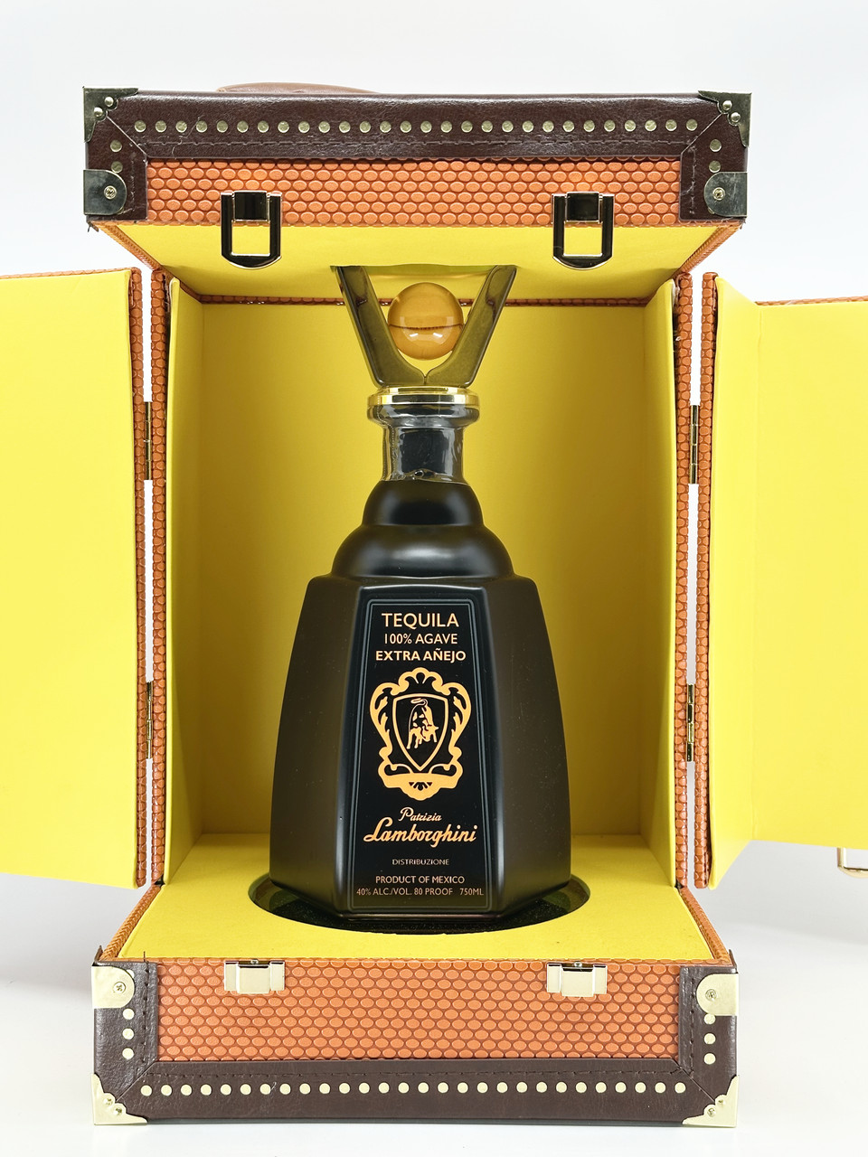 INITIAL E EXTRA コニャック 750ml ギフトボックス入り Lamborghini Tequila Extra Anejo With Gift Box - Old Town Tequila