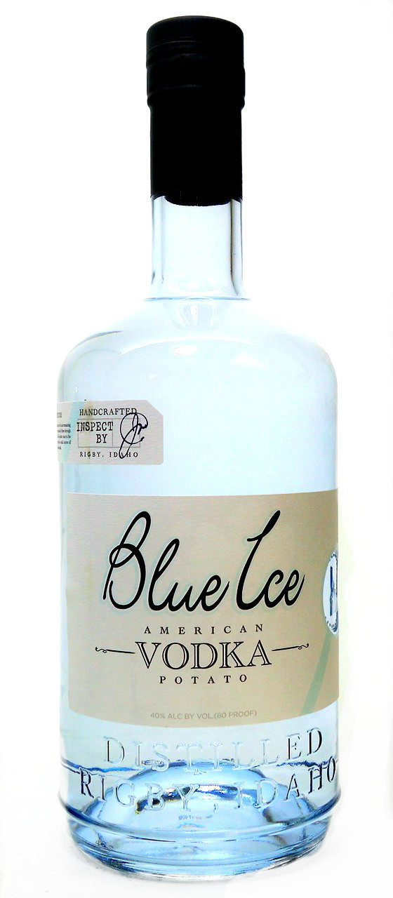 Blue Ice Vodka 750 Ml Old Town Tequila Vodka la một loại dồ uống co cồn dược chưng cất co nguồn gốc từ ba lan va nga, bao gồm chủ yếu la nước va ethanol nhưng doi khi co dấu vết của tạp chất va hương liệu. blue ice vodka 750 ml