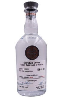 Tequila Clase Cuarenta Y Cuatro 750mL