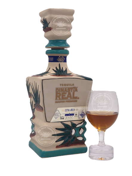 Dinastia Real Ceramic 5 Years Extra Anejo Dinastia Real Ceramic 5 Years Extra Anejo