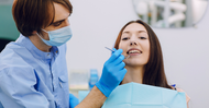 Blanchiment des Dents à Domicile ou en Cabinet Dentaire – Quelle Option est Faite pour Vous ?