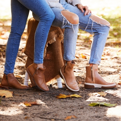 Django and Juliette Boots