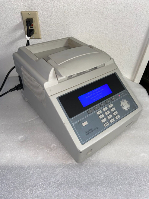 applied biosystems 9700 geneamp pcr 96-well thermal cycler - silver block