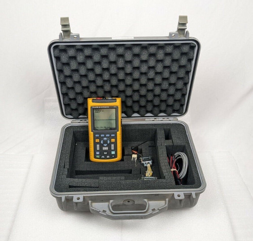Fluke 123 Scopemeter Handheld Oscilloscope - W/ Case, Leads