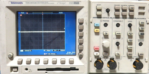 Tektronix Tds3032B 300Mhz 2Ch 2.5Gsa/S Oscilloscope --