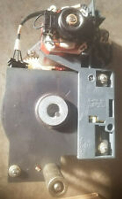 Schneider Electric Merlin Gerin 47894 Motor Mechanism Auto Charge