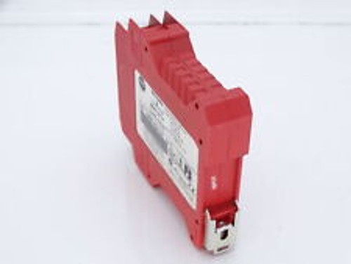 Allen Bradley 440R-N23132 Series C Relay