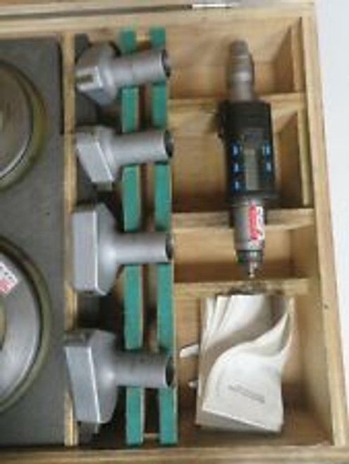 Mitutoyo - Model 468-959-10 - 2-4"/.0002" Holtest Internal Micrometer Set - Oy6