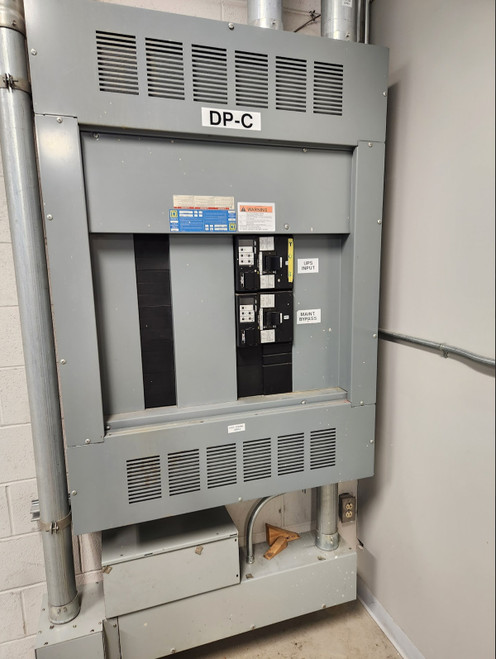 800A Square D I-Line 600V Panelboard 2 Installed Breakers