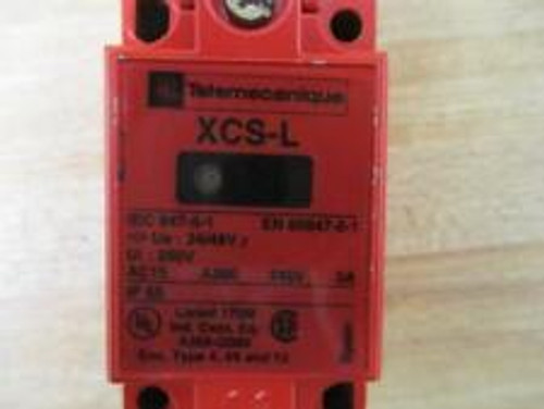 Telemecanique Xcs-L765B3 Safety Switch Xcs-L