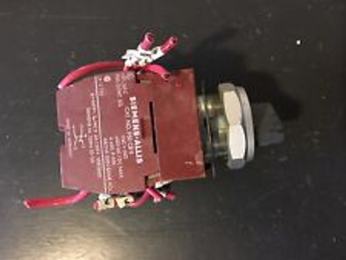 2 Position Siemens Selector Switch With (1) P30Cb02 And (2) P30Cb11