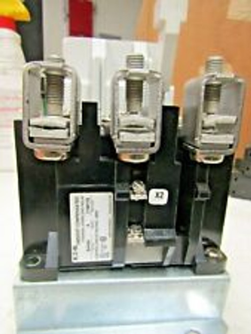 Cutler-Hammer Circuit Breaker 100 Amps 3 Pole 240 Vac 125 Vdc Ed3100Bp10