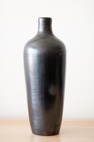 Black Pottery Bottle Vase for a modern decoration