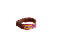 Handmade collar with colourful patterns woven by hand by artisans in Mexico. Handmade collar with colourful patterns woven by hand by artisans in Mexico.
Your furry friend will love this beautiful and unique collar. Large collar aqua, yellow, pink