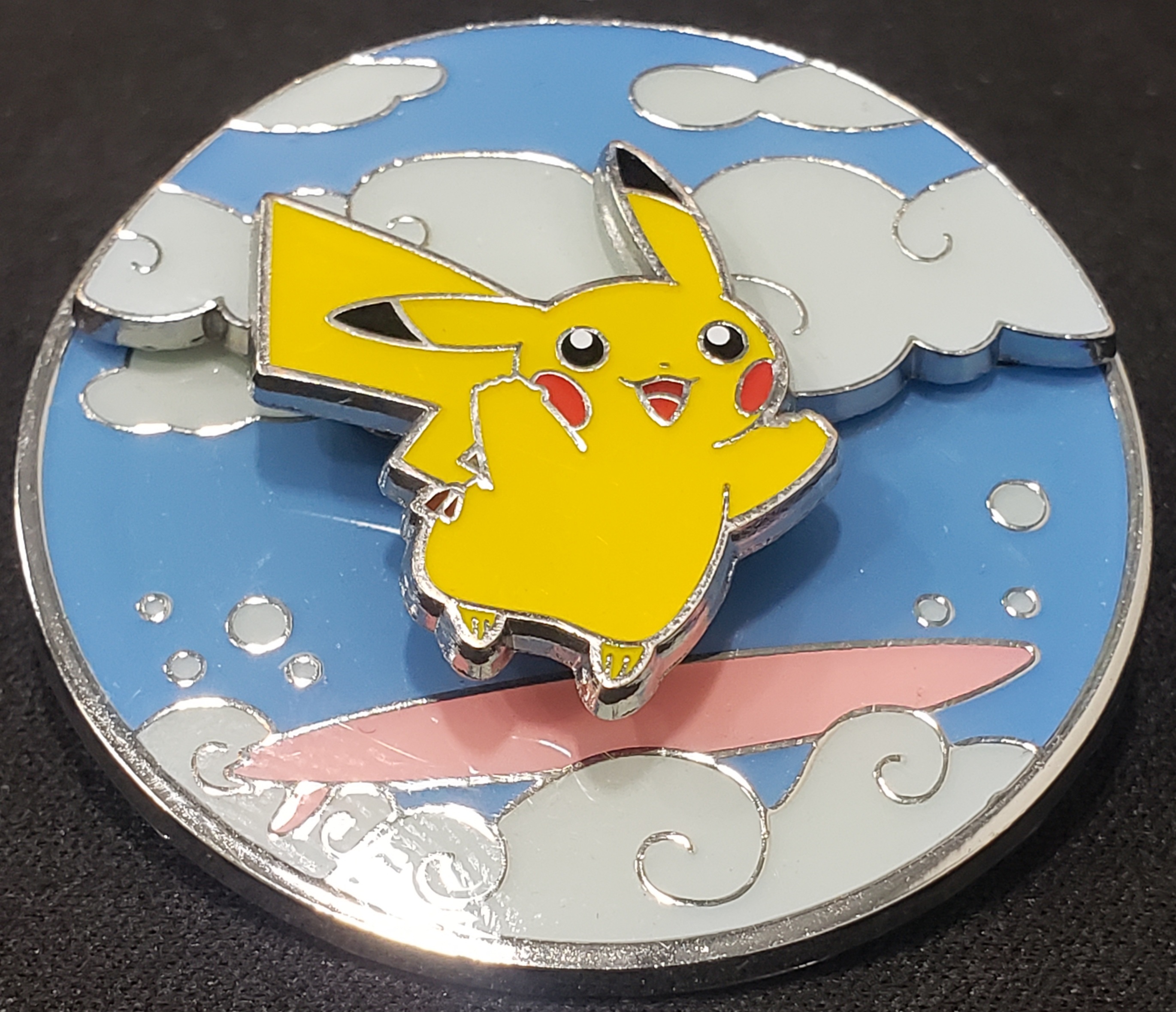Pokemon TCG : Flying and Surfing Pikachu Pin - Celebrations - Game Nerdz