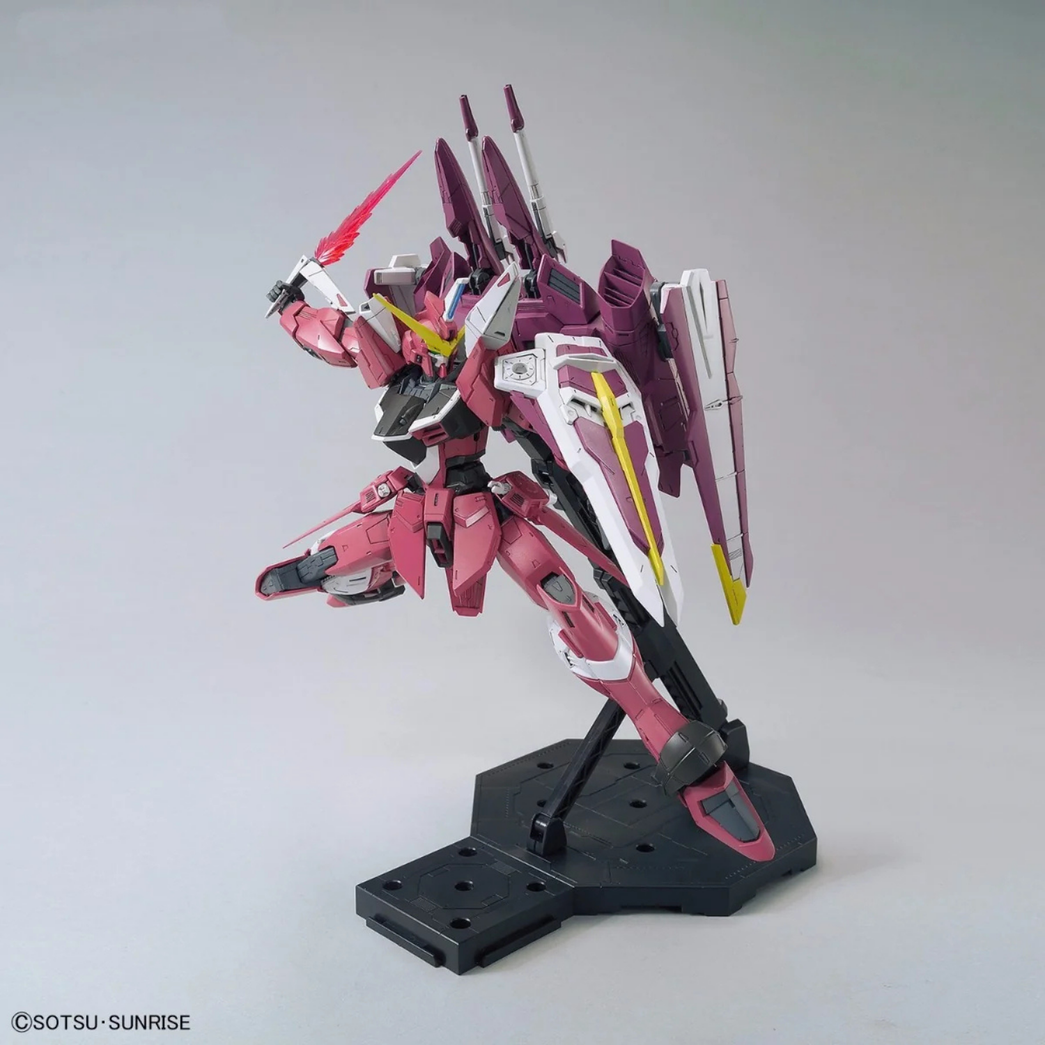 Mobile Suit Gundam SEED: MG ZGMF-X09A Justice Gundam - 1/100 Scale
