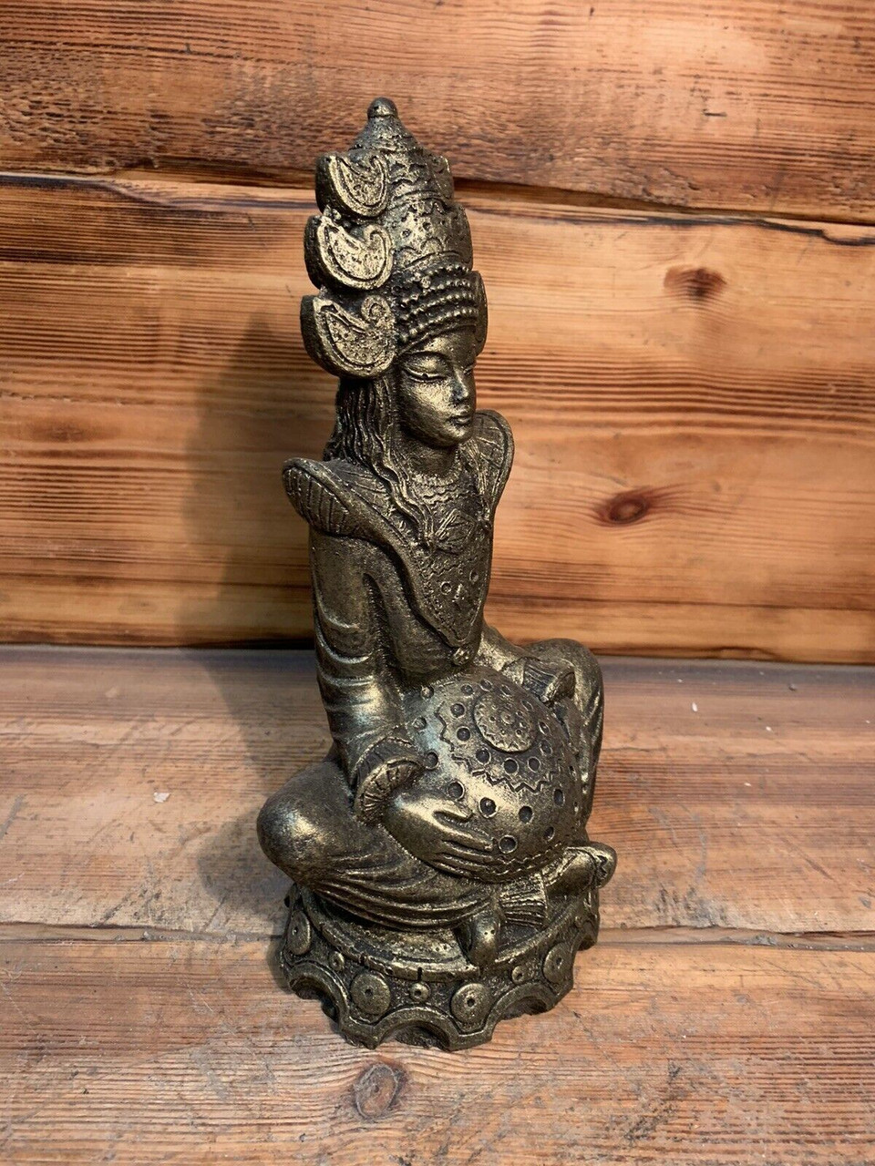 STONE GARDEN GOLD INDIAN GODDESS BUDDHA BUDDAH STATUE ORNAMENT