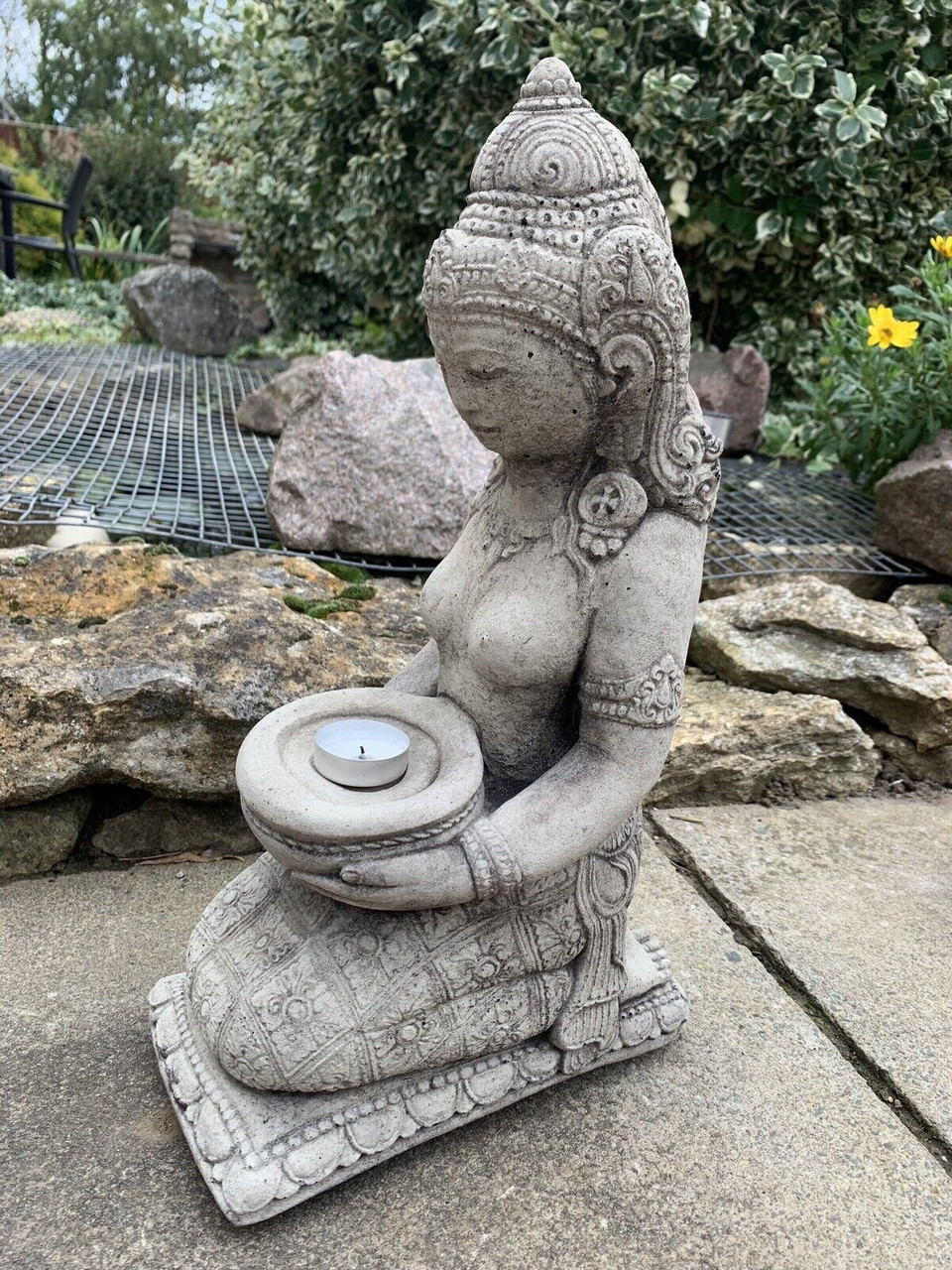 STONE GARDEN PRAYING GEISHA BUDDHA GIRL CANDLE HOLDER STATUE ORNAMENT