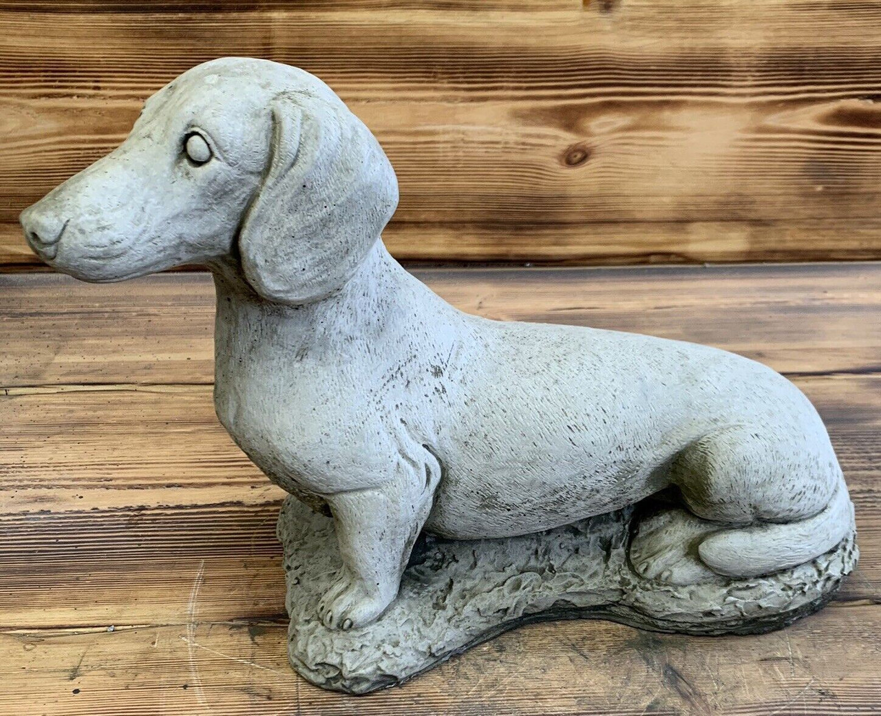 STONE GARDEN DACHSHUND SAUSAGE DOG STATUE ORNAMENT