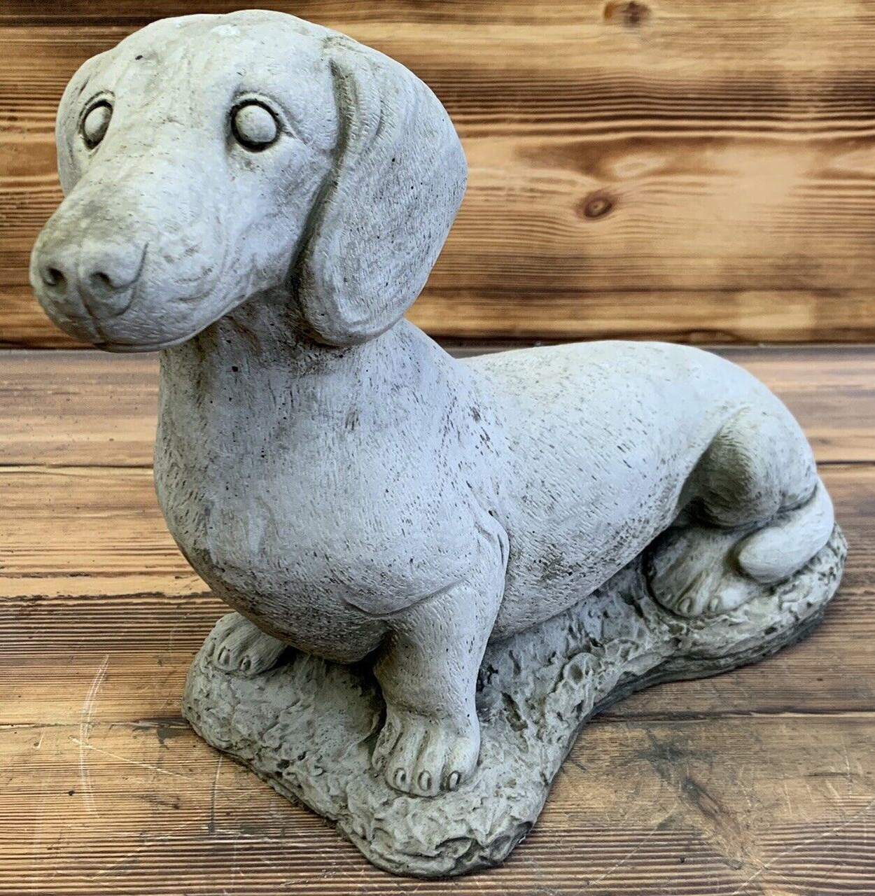 STONE GARDEN DACHSHUND SAUSAGE DOG STATUE ORNAMENT