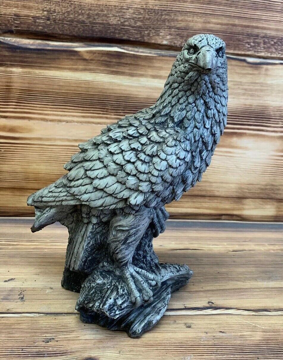 STONE GARDEN BALD EAGLE ON LOG DETAILED ORNAMENT 