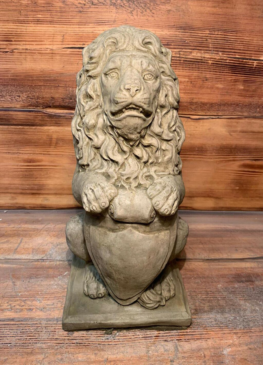 STONE GARDEN PROUD LION WITH SHIELD ON BASE STATUE PILLAR CAP DETAILED ORNAMENT