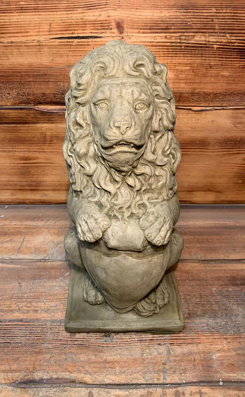 STONE GARDEN PROUD LION WITH SHIELD ON BASE STATUE PILLAR CAP DETAILED ORNAMENT