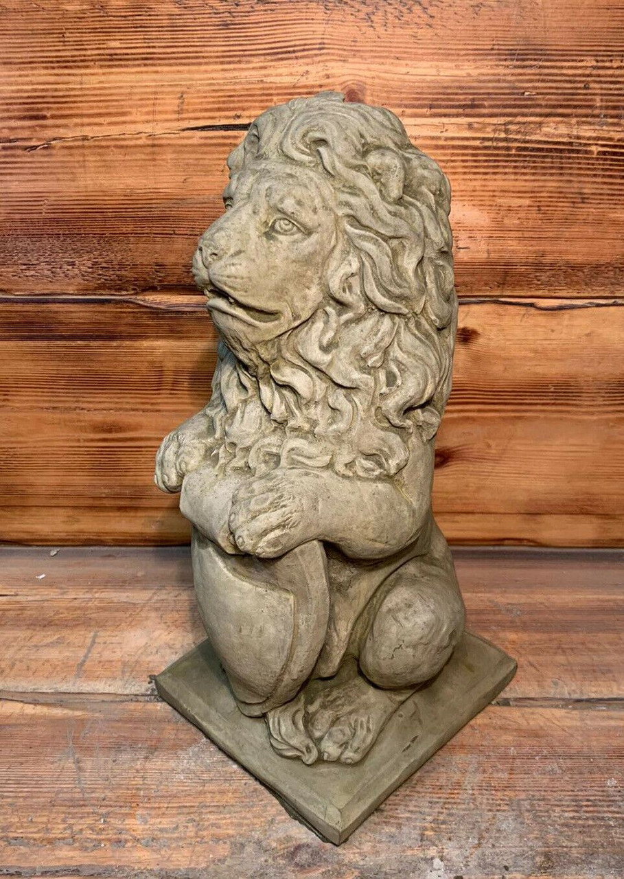 STONE GARDEN PROUD LION WITH SHIELD ON BASE STATUE PILLAR CAP DETAILED ORNAMENT