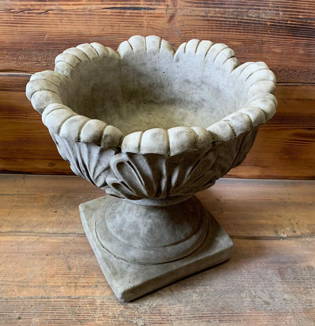 STONE GARDEN TRADITIONAL URN VASE PLANT POT GARDEN ORNAMENT