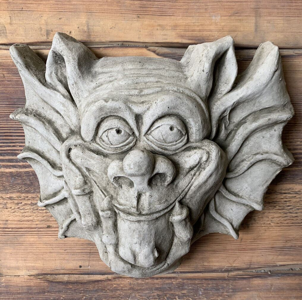 STONE GARDEN LARGE GREMLIN GARGOYLE PLAIN HAPPY FACE WALL PLAQUE ORNAMENT