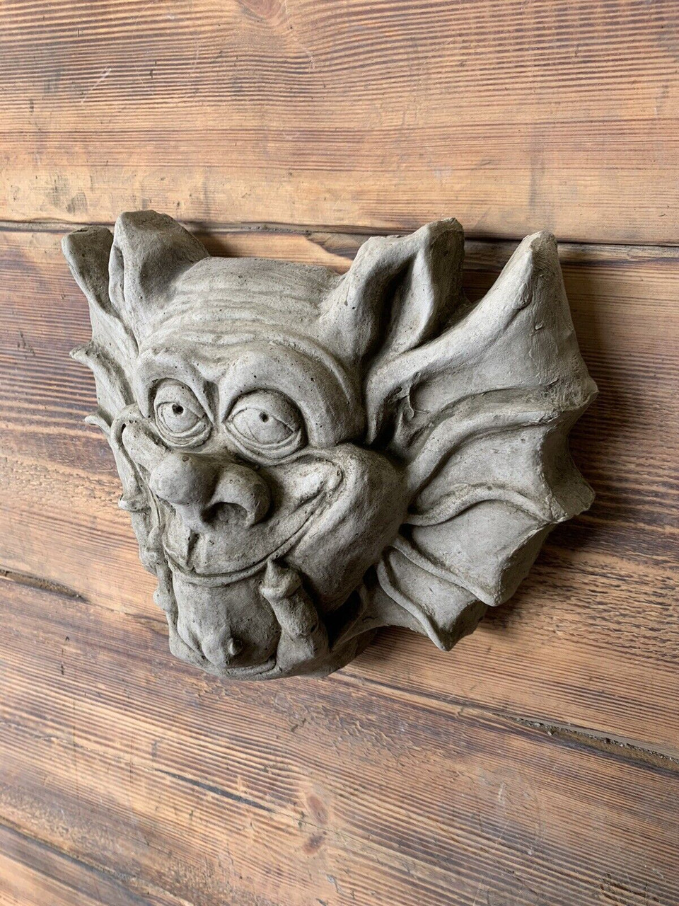 STONE GARDEN LARGE GREMLIN GARGOYLE PLAIN HAPPY FACE WALL PLAQUE ORNAMENT