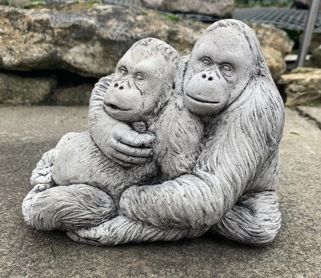 STONE GARDEN ORANGUTAN LOVING COUPLE CUTE GIFT ORNAMENT