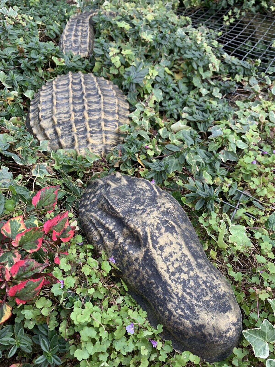 STONE GARDEN GOLD 3 PIECE CROCODILE ALLIGATOR GIFT CONCRETE ORNAMENT