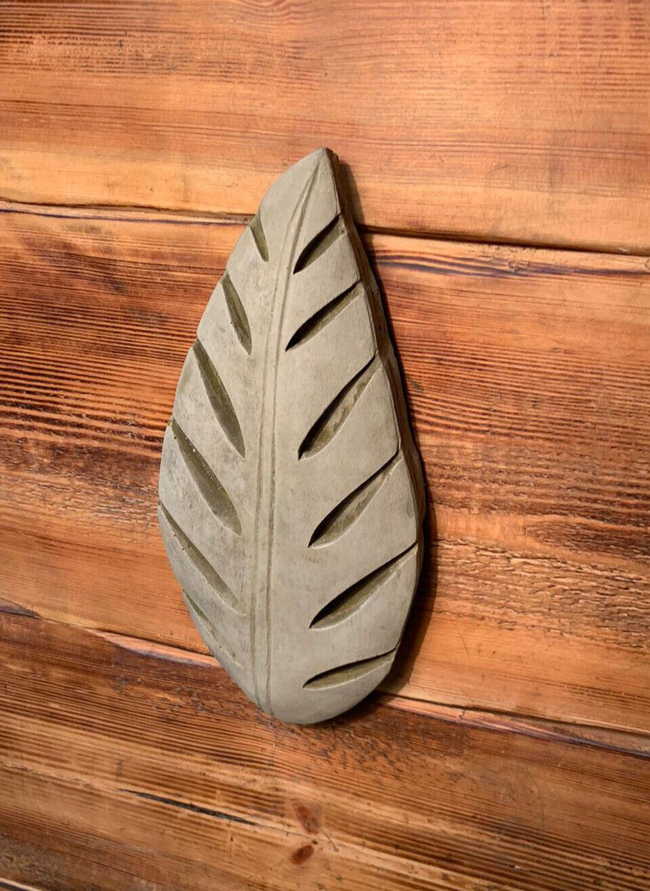 STONE GARDEN DETAILED LEAF PLAQUE HANGING CONCRETE GIFT ORNAMENT