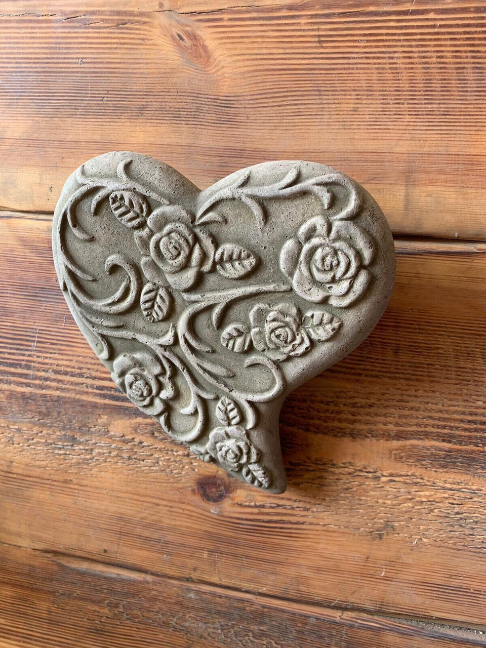 STONE GARDEN LOVE HEART WALL PLAQUE DETAILED HANGING ORNAMENT