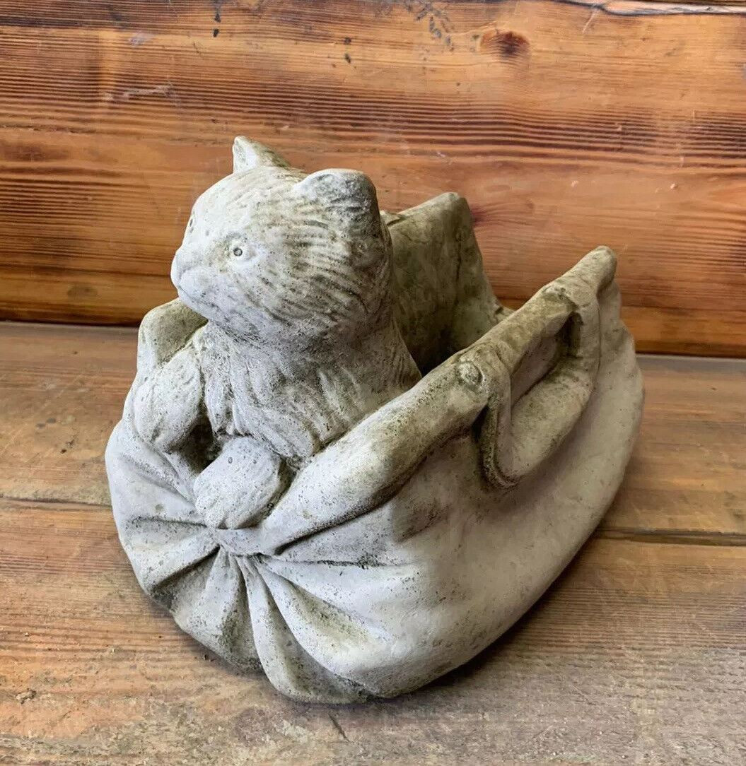 STONE GARDEN CAT IN A BAG PLANTER PLANT POT ORNAMENT