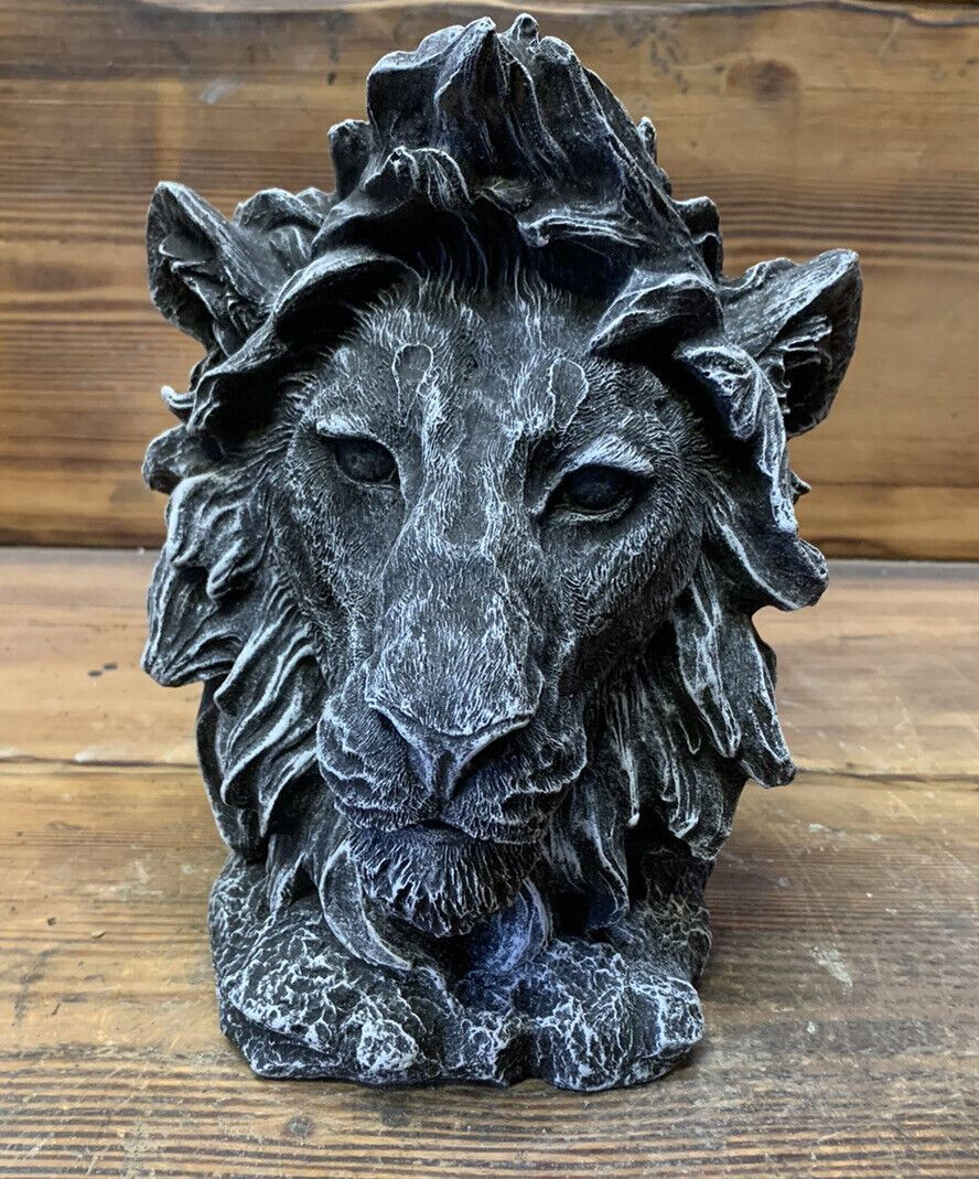 STONE GARDEN DETAILED LION HEAD HIGHLIGHTED GIFT ORNAMENT