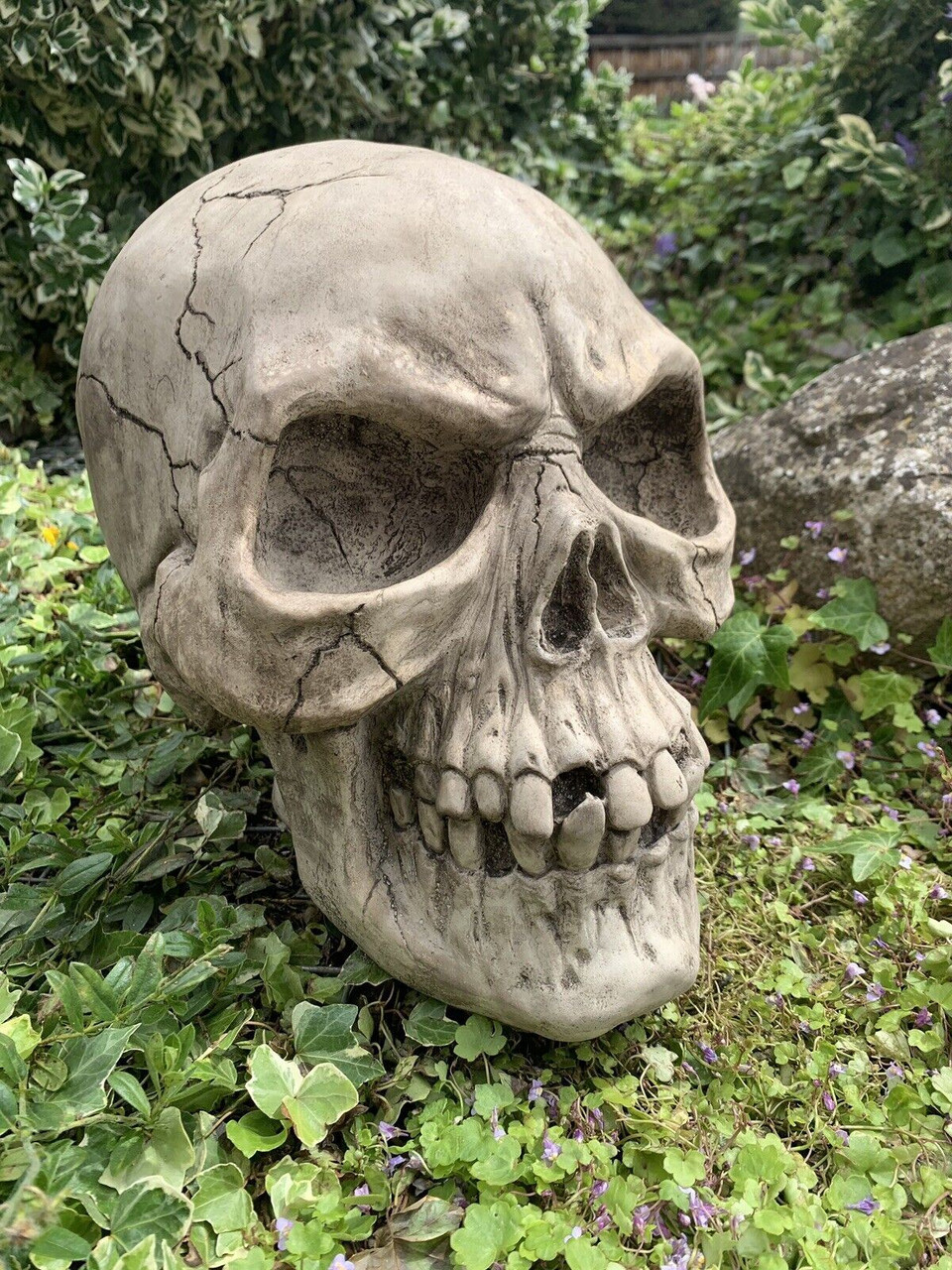 STONE GARDEN LARGE DETAILED SOLID GOTHIC SKULL GIFT CONCRETE ORNAMENT