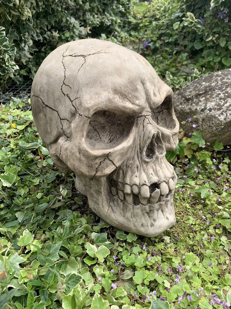 STONE GARDEN LARGE DETAILED SOLID GOTHIC SKULL GIFT CONCRETE ORNAMENT