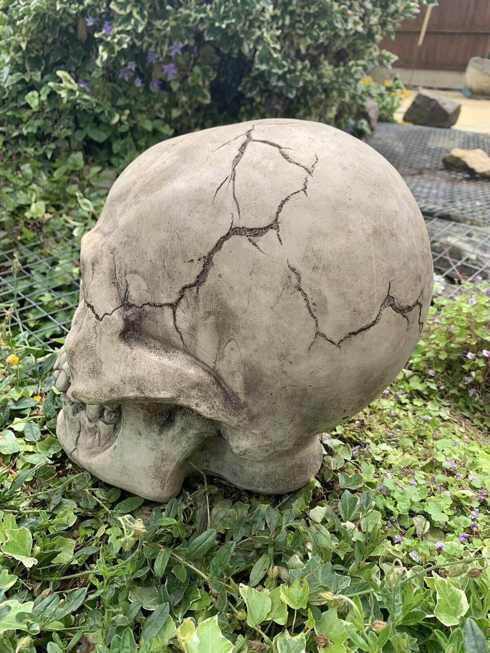 STONE GARDEN LARGE DETAILED SOLID GOTHIC SKULL GIFT CONCRETE ORNAMENT