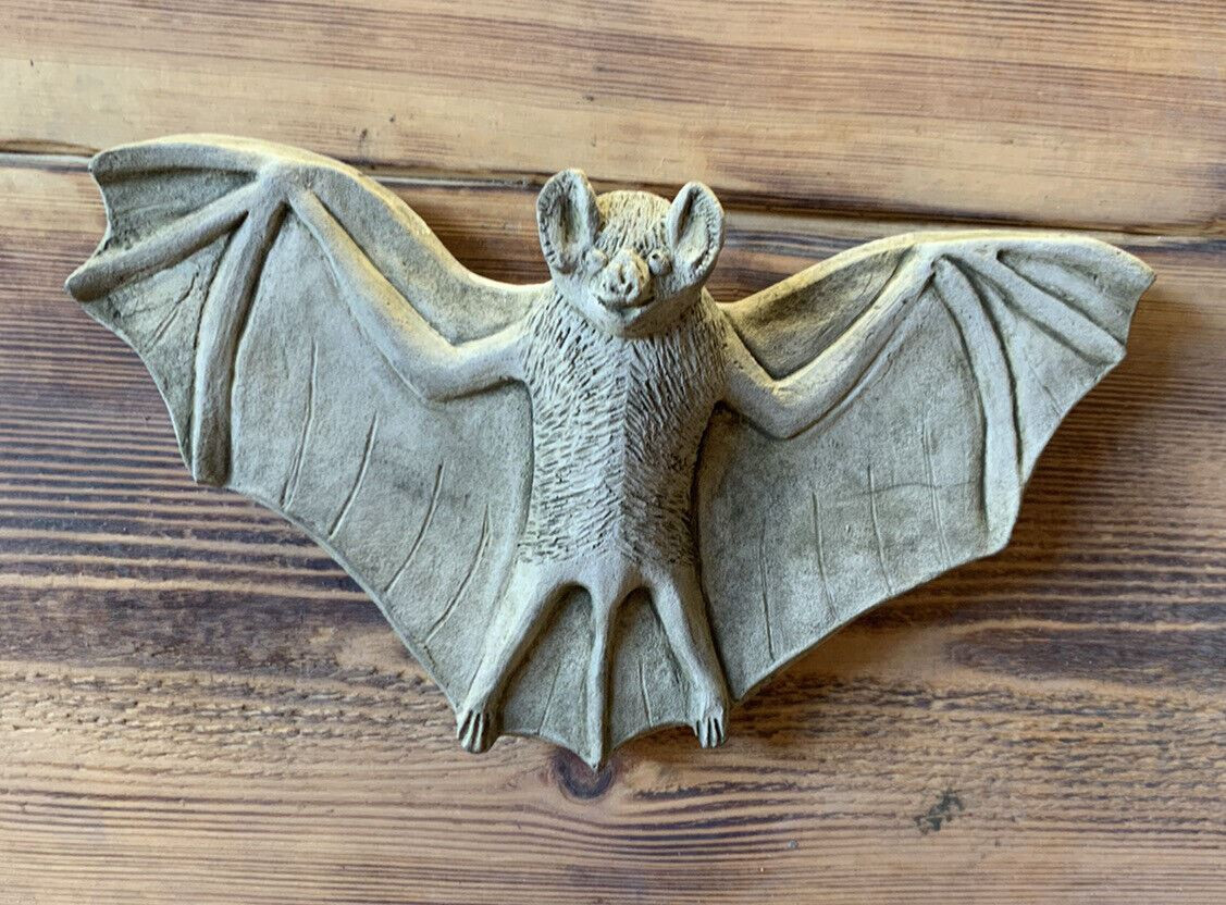 STONE GARDEN HANGING BAT WITH WINGS WALL PLAQUE GIFT ORNAMENT