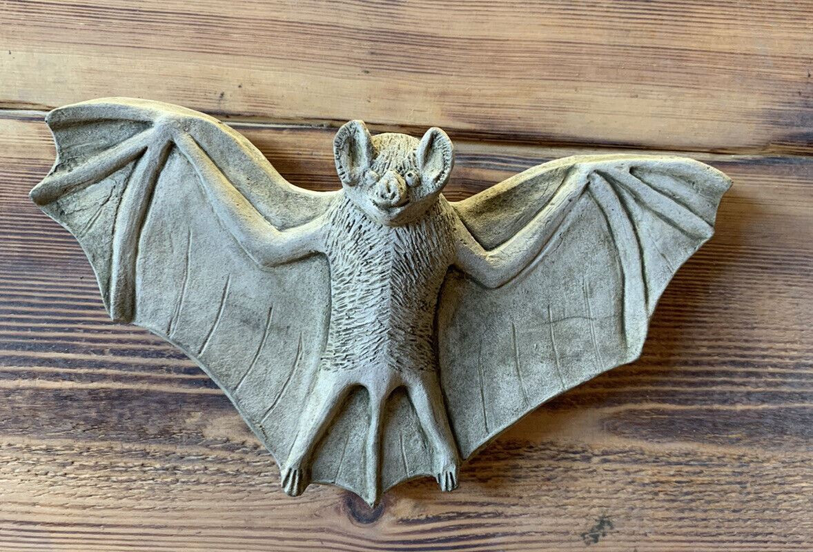 STONE GARDEN HANGING BAT WITH WINGS WALL PLAQUE GIFT ORNAMENT