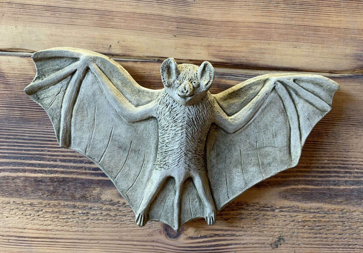 STONE GARDEN HANGING BAT WITH WINGS WALL PLAQUE GIFT ORNAMENT