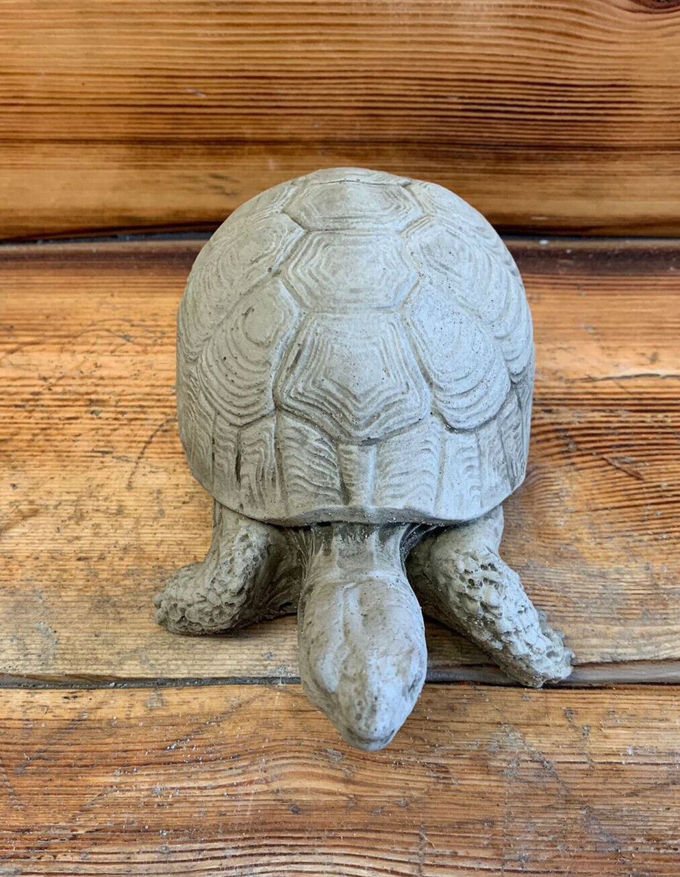 STONE GARDEN TURTLE DETAILED ORNAMENT