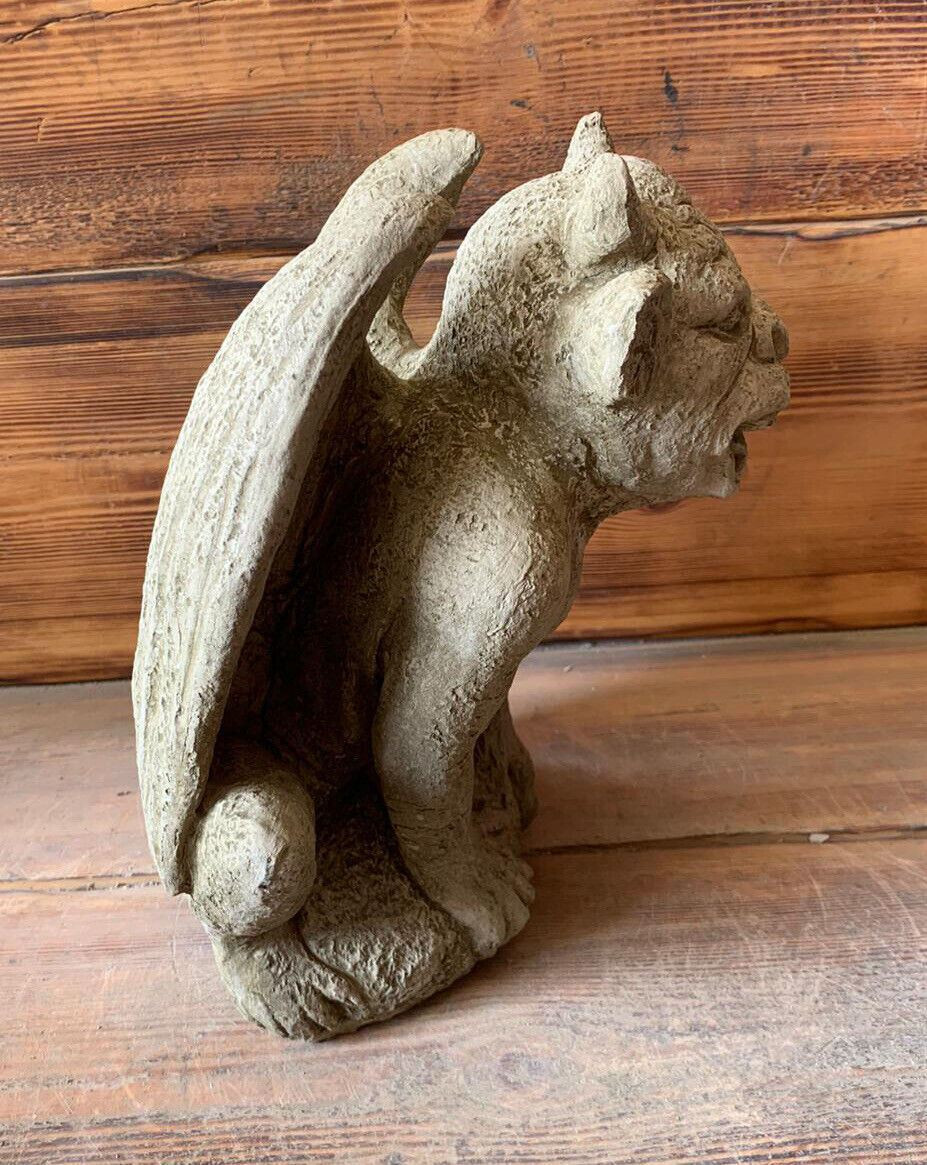 STONE GARDEN GARGOYLE GREMLIN WINGED GOTHIC ORNAMENT 